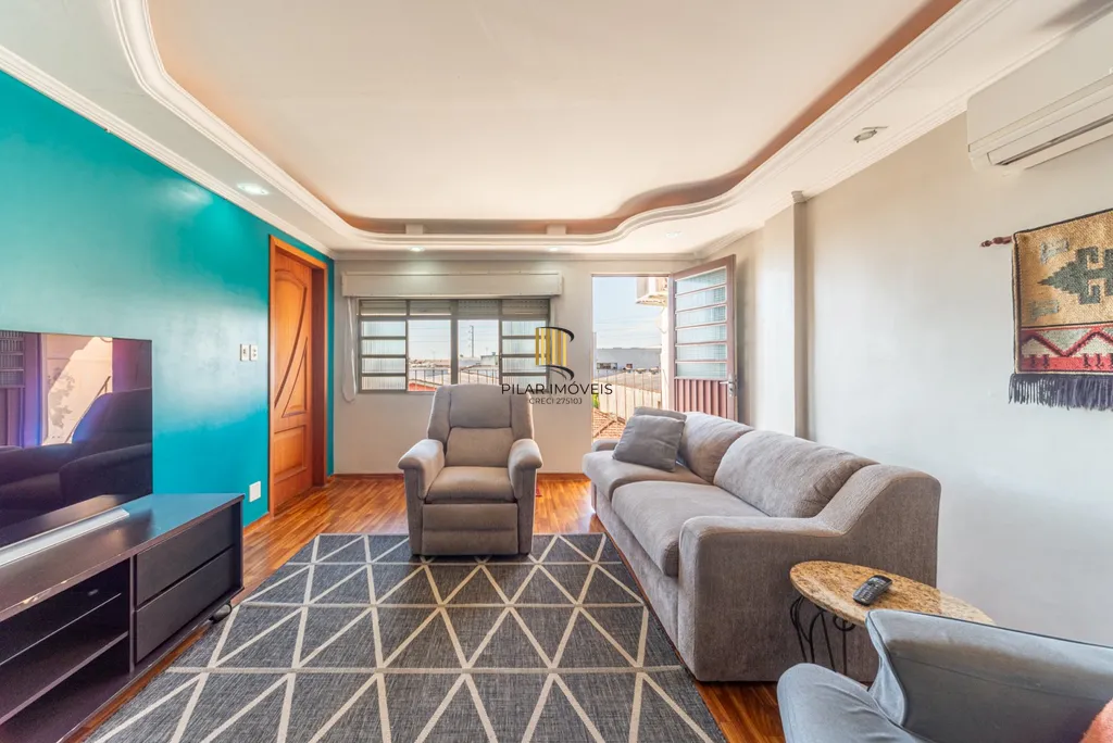 Casa 4 dormitórios no bairro Sarandi