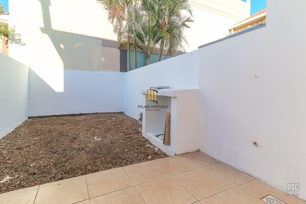 Casa 3 dormitórios no bairro Hípica