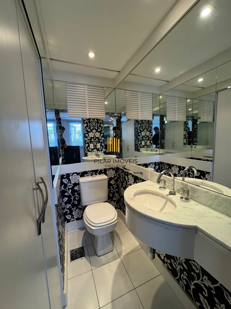 Duplex 1 dormitório no bairro Petrópolis