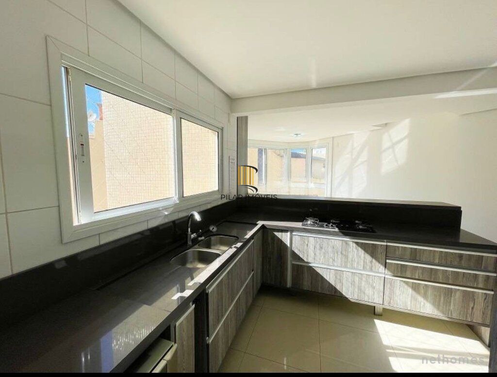 Apartamento 4 dormitórios no bairro Centro