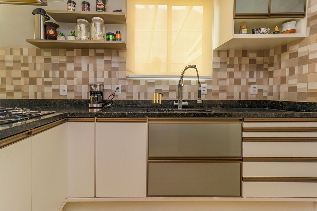 Casa de Condomínio 3 dormitórios no bairro São Sebastião