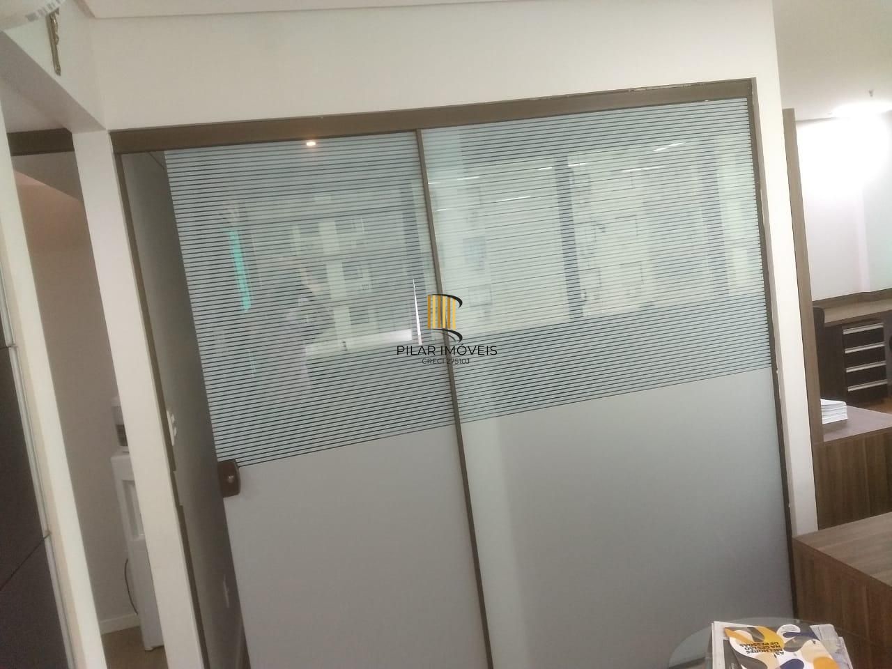 Sala de alto padrão, 52 m², vaga de garagem, Bairro Passo da Areia, mobiliada