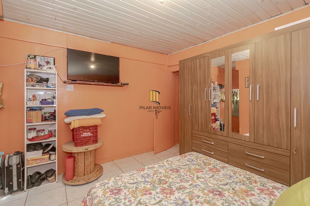 Casa 3 dormitórios no bairro Floresta