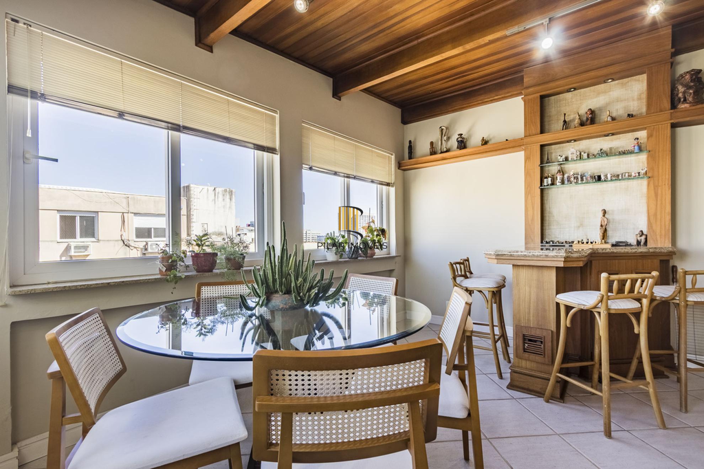 Cobertura 3 dormitórios no bairro Centro Histórico