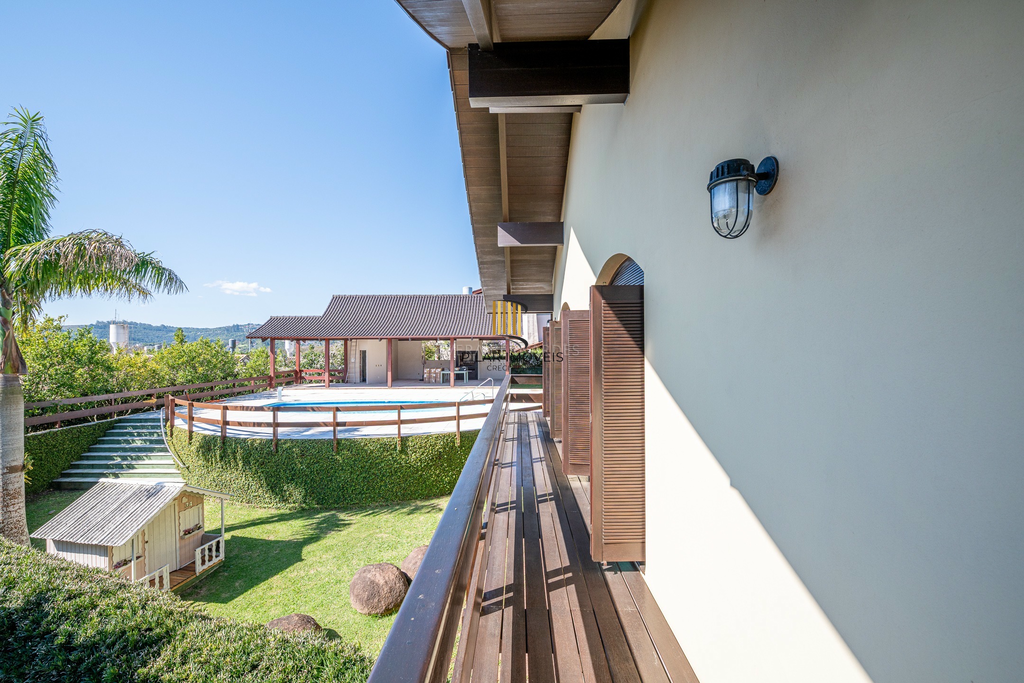 Casa de Condomínio 3 dormitórios no bairro Cavalhada