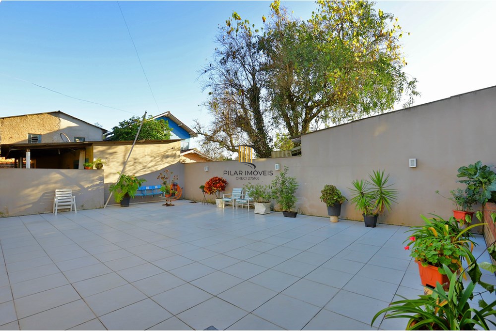 Casa 3 dormitórios no bairro Viamópolis