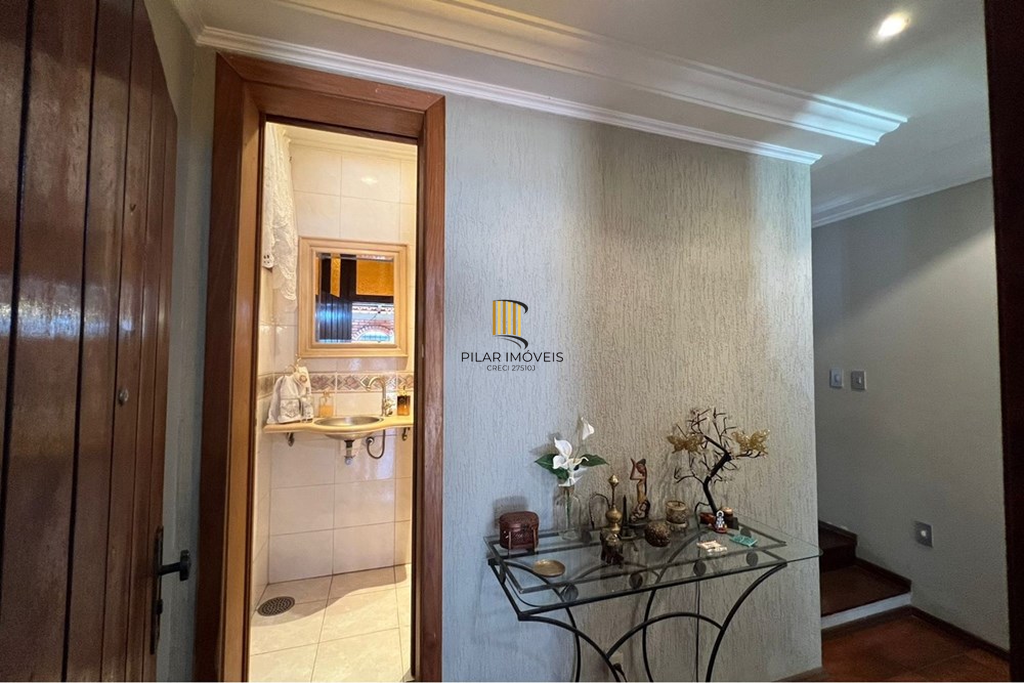 Casa 3 dormitórios no bairro Santana