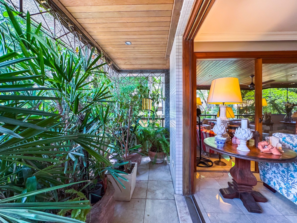 Apartamento 4 dormitórios no bairro Bela Vista