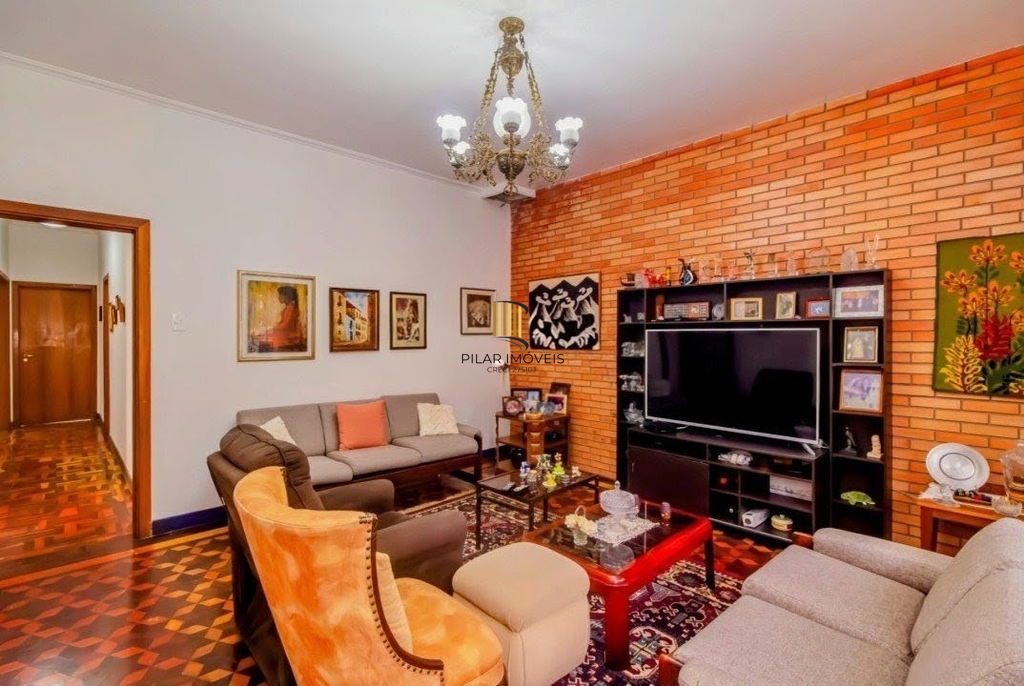 Casa 3 dormitórios no bairro Menino Deus