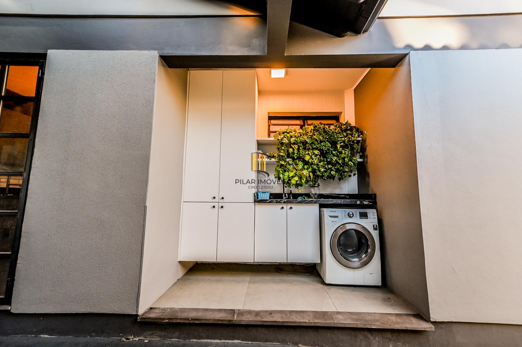 Casa 3 dormitórios no bairro Nonoai