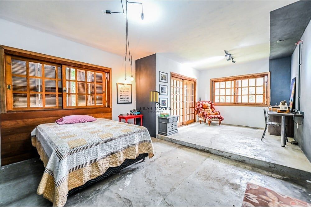 Casa de Condomínio 4 dormitórios no bairro Santa Tereza