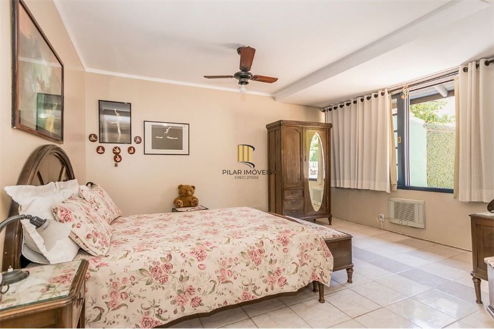 Casa 4 dormitórios no bairro Jardim Sabará