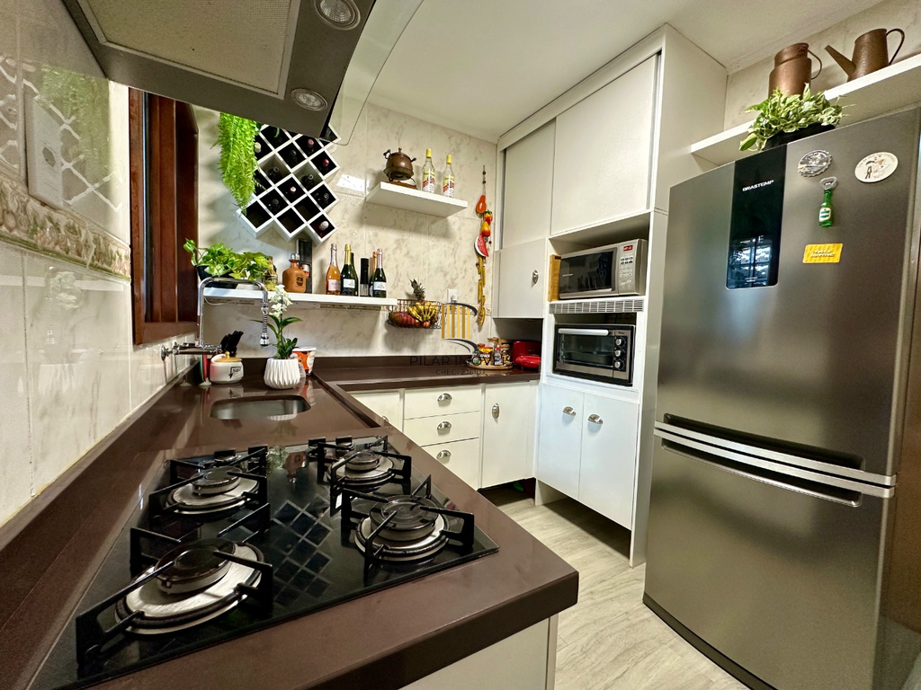 Casa 2 dormitórios no bairro Hípica