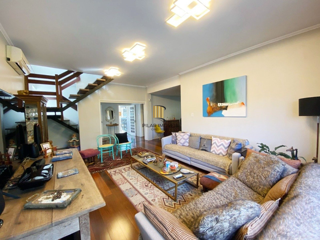 Casa 3 dormitórios no bairro Teresópolis