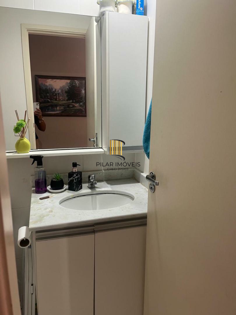 Apartamento 2 dormitórios no bairro Glória