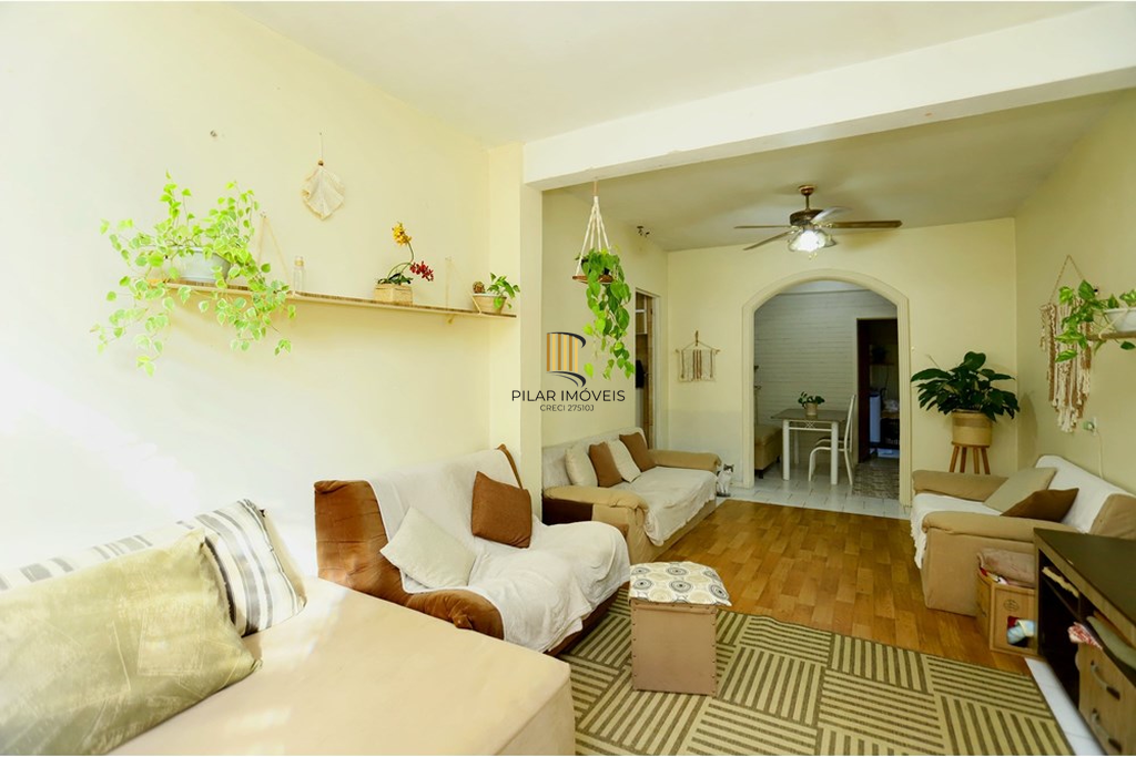 Casa 6 dormitórios no bairro Lomba do Pinheiro - Pilar Imóveis