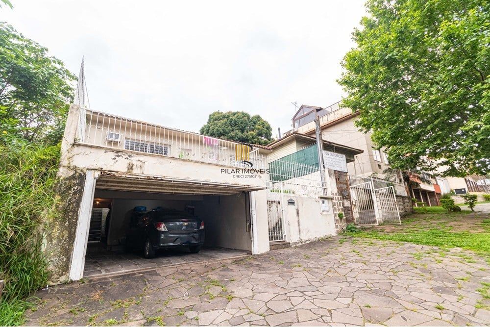 Casa 3 dormitórios no bairro Chácara das Pedras
