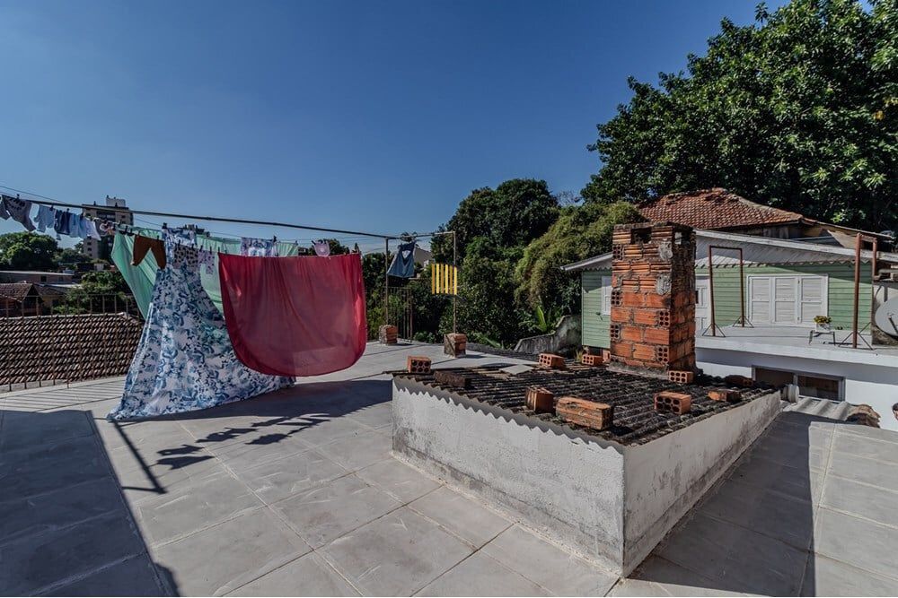 Casa 6 dormitórios no bairro Passo da Areia