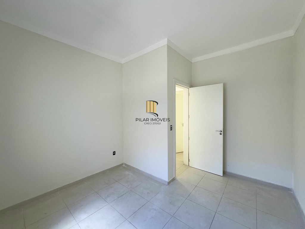 Casa de Condomínio 2 dormitórios no bairro Olaria