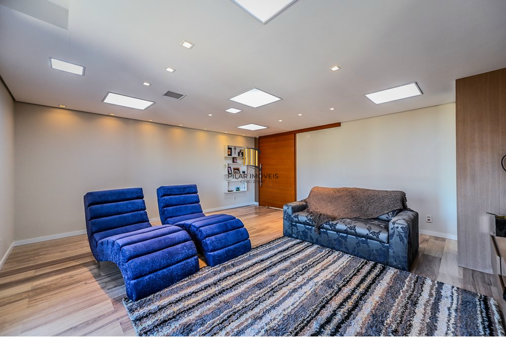 Casa 5 dormitórios no bairro Menino Deus