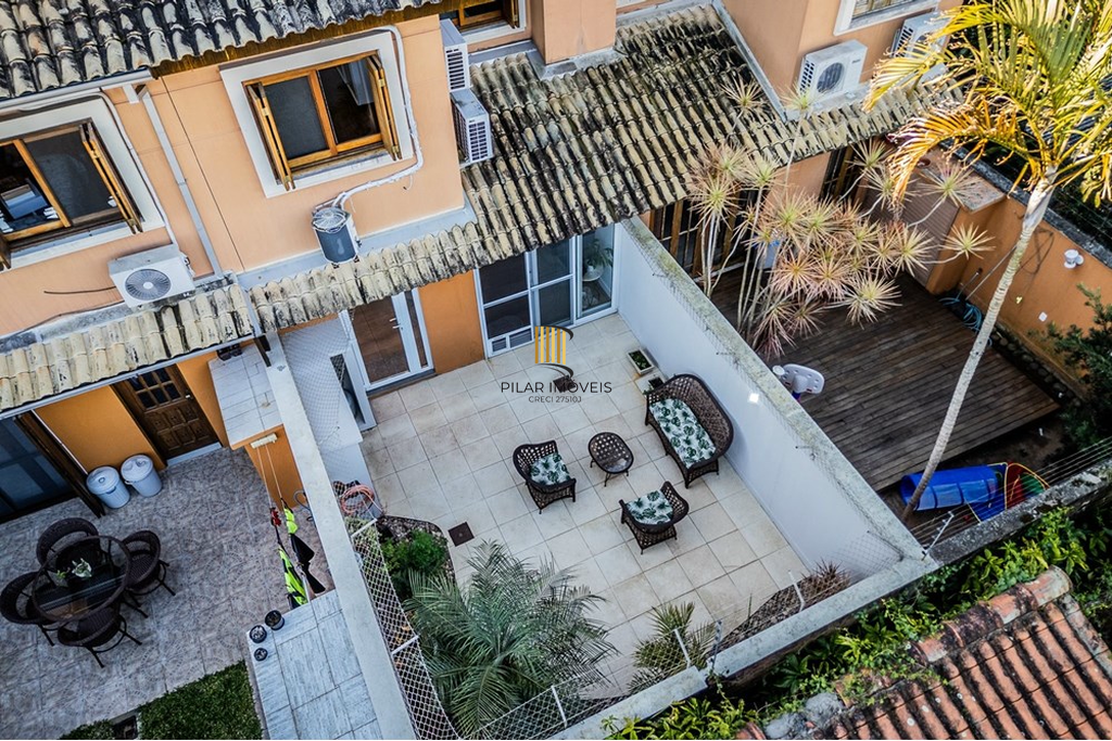 Casa de Condomínio 3 dormitórios no bairro Tristeza