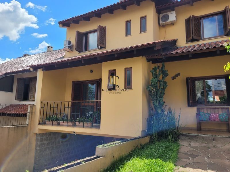 Casa 3 dormitórios no bairro Tristeza