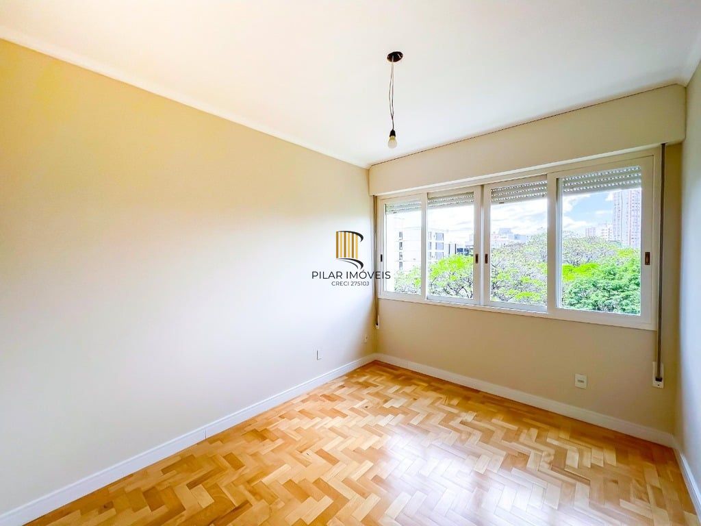 Apartamento 4 dormitórios no bairro Moinhos de Vento