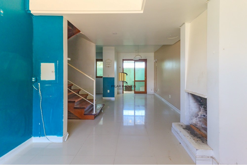 Casa de Condomínio 3 dormitórios no bairro Serraria