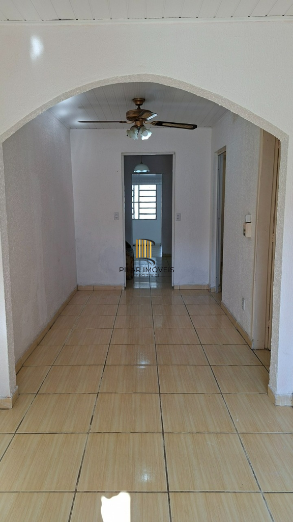 Casa 2 dormitórios no bairro Costa e Silva