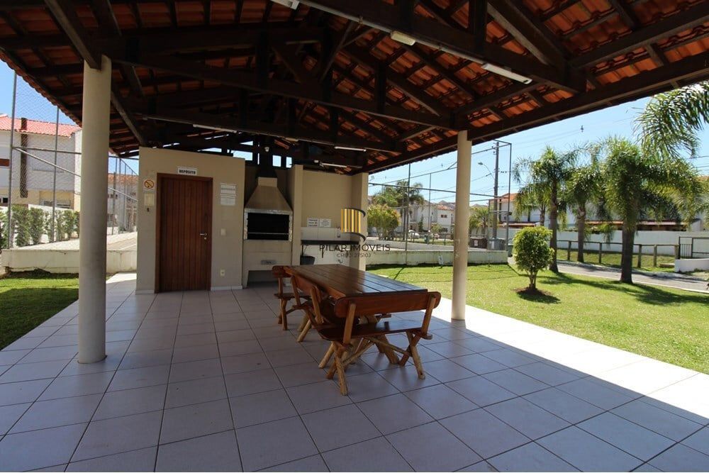 Casa 3 dormitórios no bairro Hípica