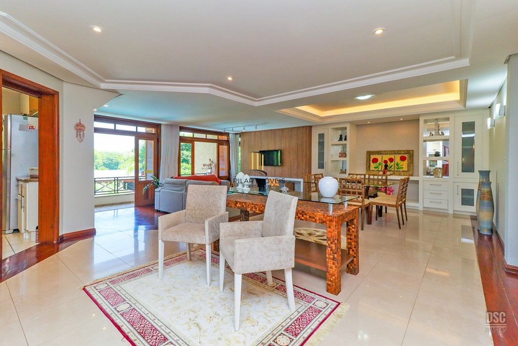 Casa 4 dormitórios no bairro Ipanema