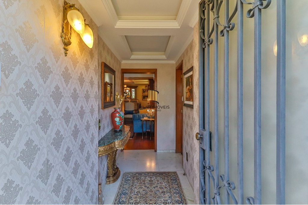 Casa 4 dormitórios no bairro Três Figueiras