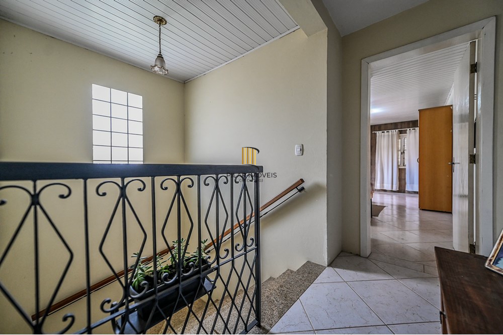 Casa 4 dormitórios no bairro Vila Ipiranga