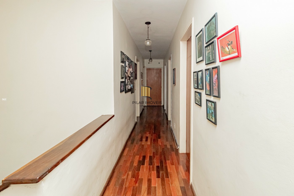 Casa 4 dormitórios no bairro Cristal