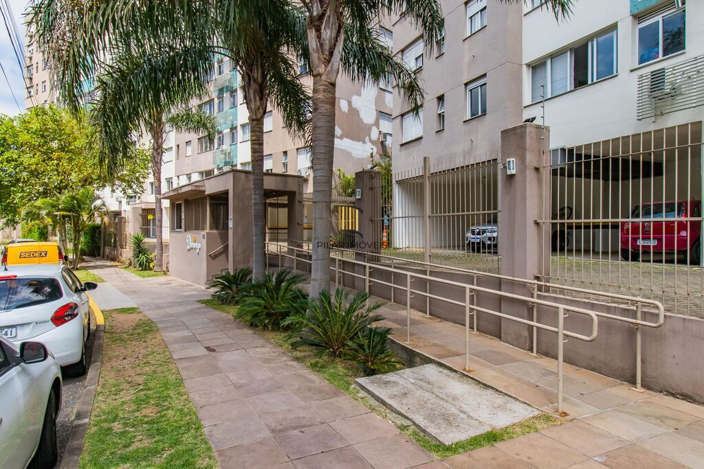 Apartamento 2 dormitórios no bairro Azenha