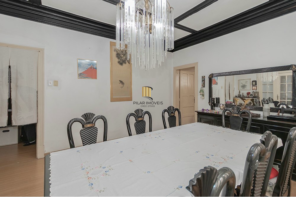 Casa 4 dormitórios no bairro Bom Fim