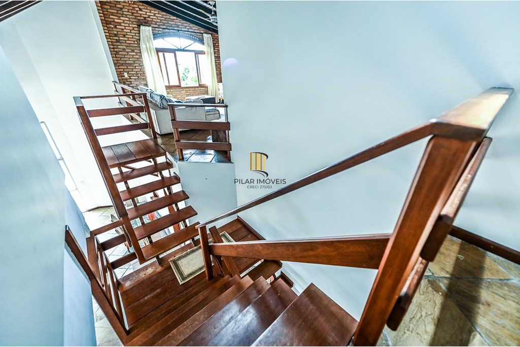 Casa 4 dormitórios no bairro Ipanema