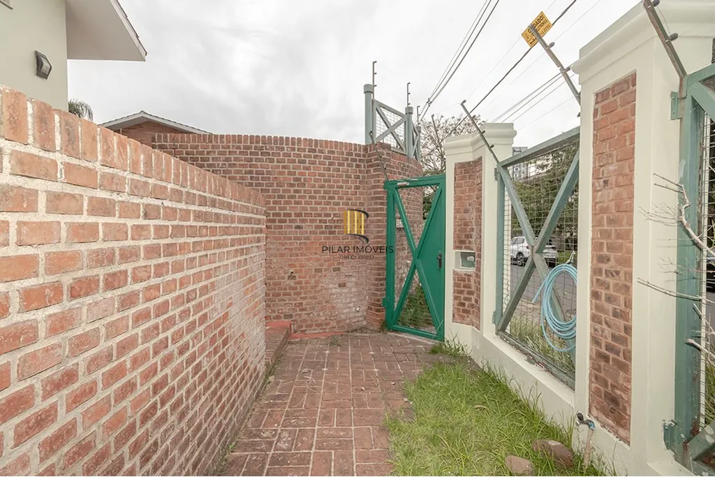 Casa 4 dormitórios no bairro Boa Vista