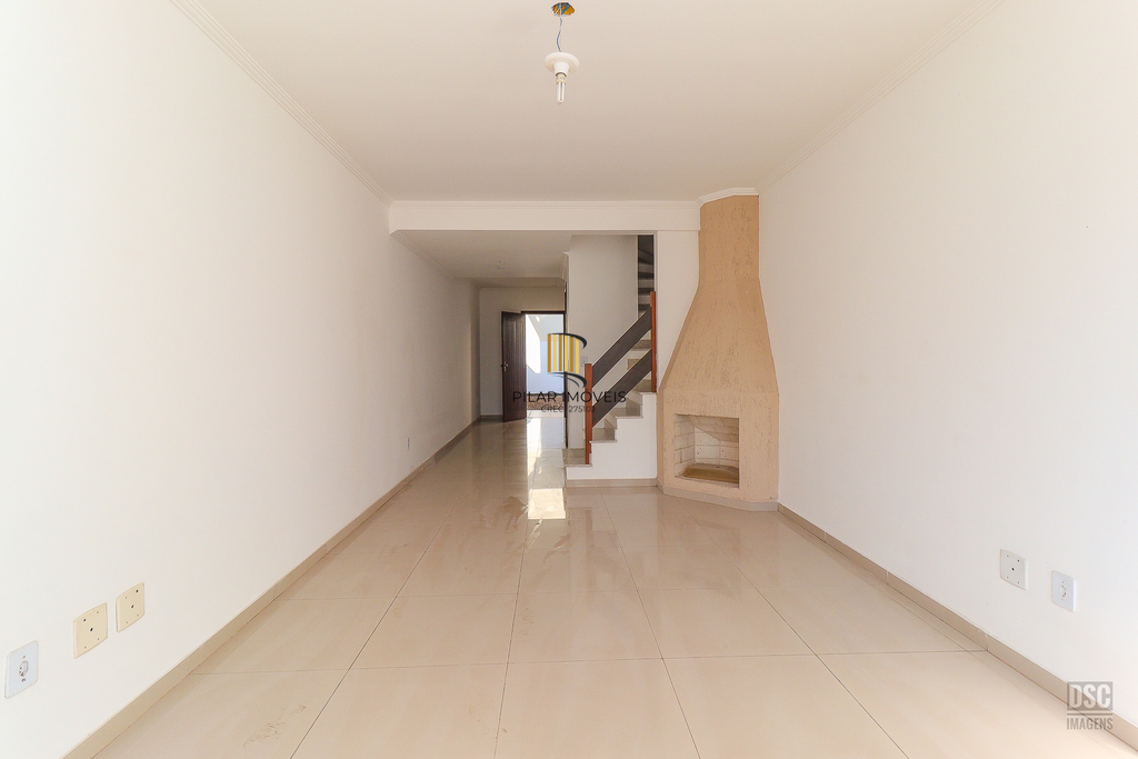 Casa 3 dormitórios no bairro Hípica