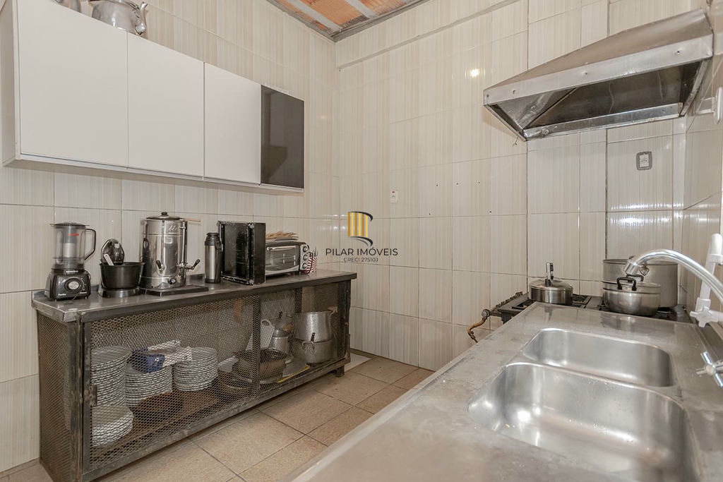 Casa 3 dormitórios no bairro Floresta