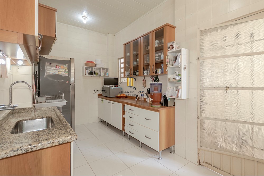 Casa 4 dormitórios no bairro Bom Fim