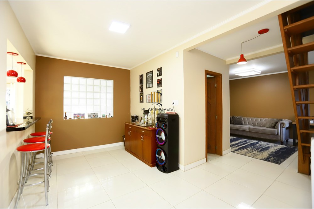Casa 3 dormitórios no bairro Viamópolis