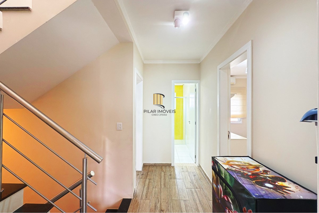 Casa 3 dormitórios no bairro Hípica