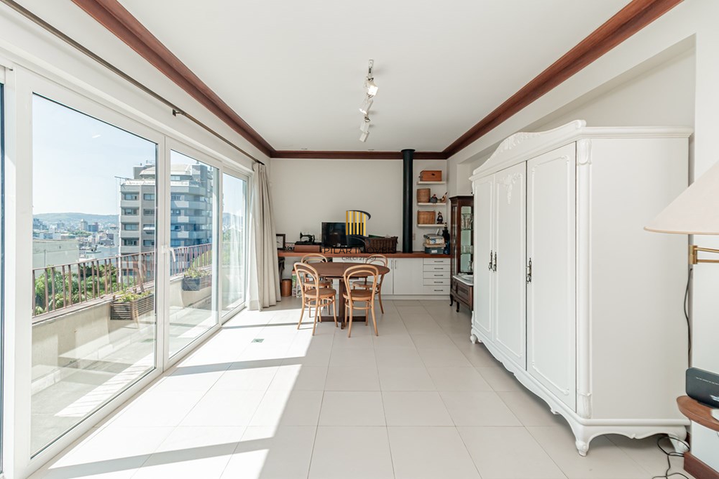 Cobertura 4 dormitórios no bairro Bela Vista