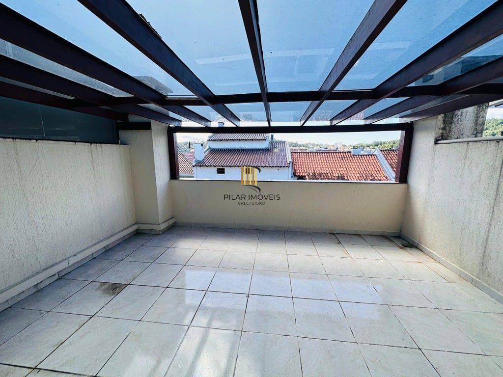 Casa 3 dormitórios no bairro Hípica