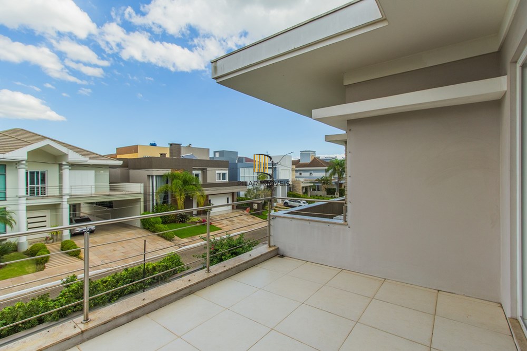 Casa 4 dormitórios no bairro Igara