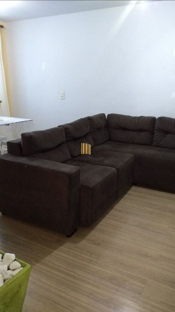 Vende ótimo apto de 02 dormitórios, Bairro Sarandi