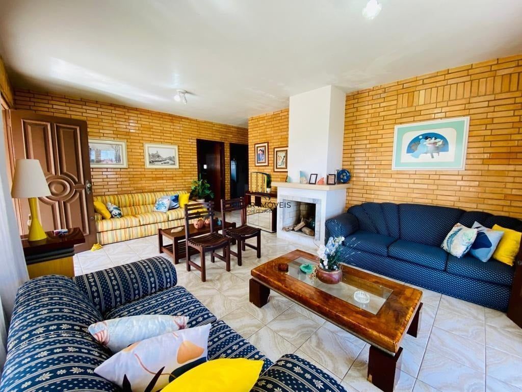 Casa 2 dormitórios no bairro Arpoador