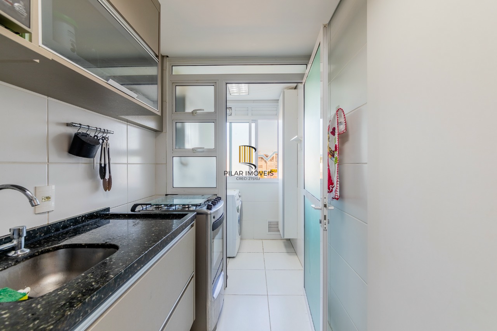 Apartamento 2 dormitórios no bairro Azenha