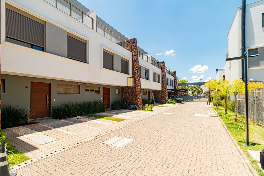 Casa de Condomínio 4 dormitórios no bairro Jardim Itu